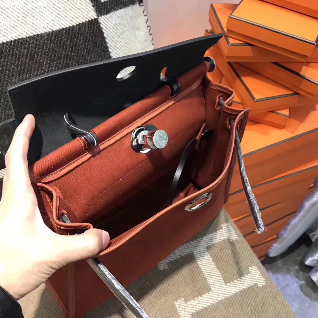 愛馬仕Hermes 牛皮+帆布材質 Herbag 31cm 古銅色