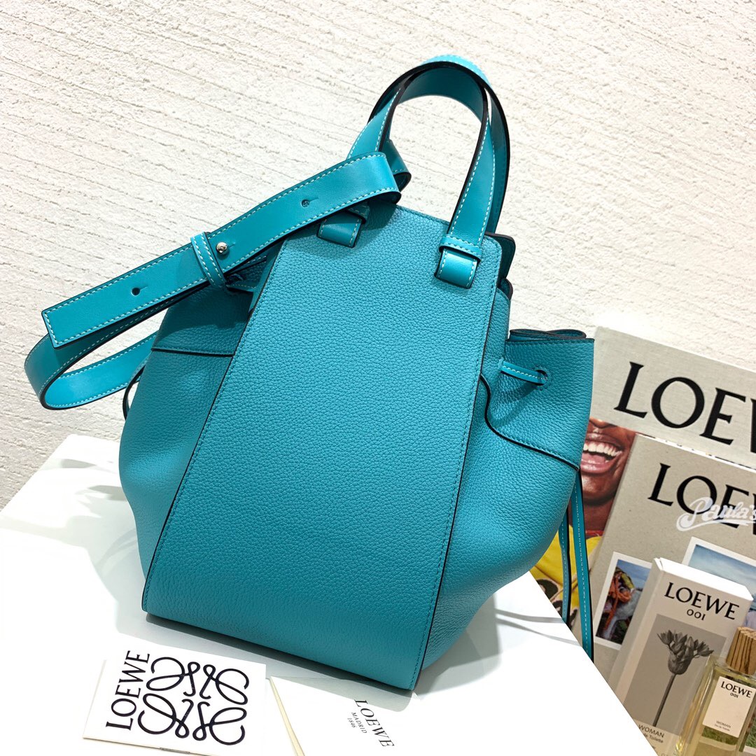 臺灣羅意威吊床包 臺灣價格 Loewe Hammock Drawstring Mini Bag Lagoon Blue